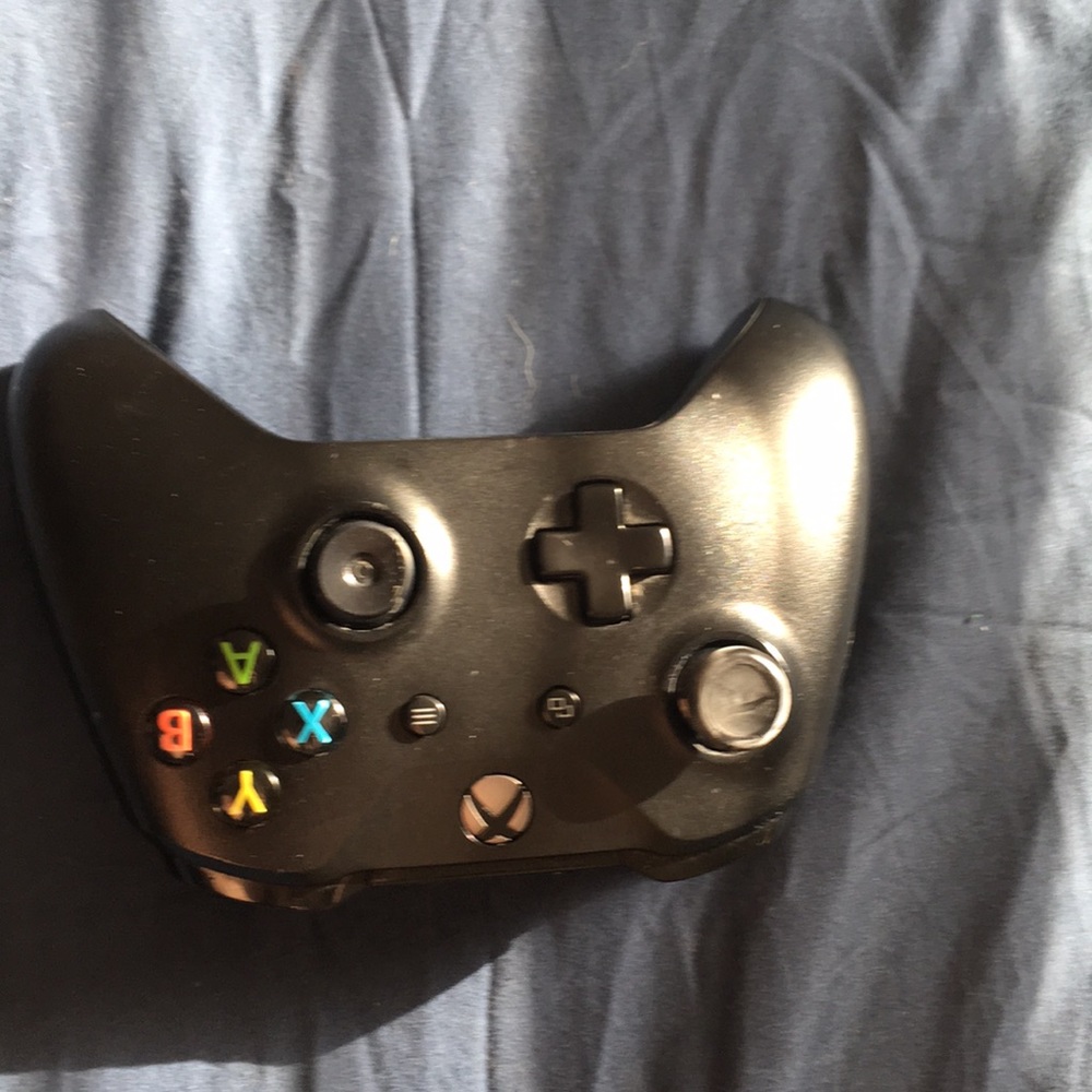 Xbox controller - Picture 3 of 3
